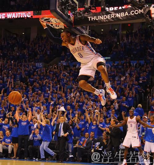 威少摘板妙传 小乔丹扣篮炸裂 威少摘板妙传 小乔丹扣篮炸裂