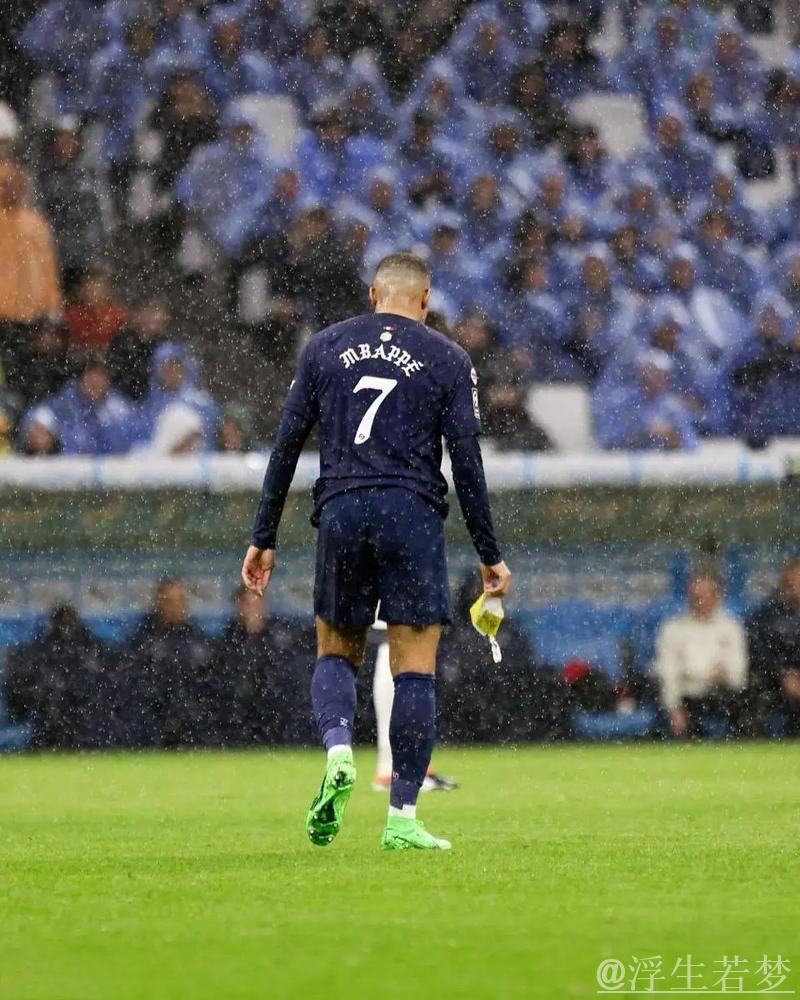 姆巴佩离队一年大巴黎迎欧冠首冠!19岁新星决赛闪耀2射1传 姆巴佩离队一年大巴黎迎欧冠首冠!19岁新星决赛闪耀2射1传